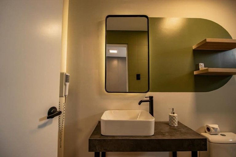 Bathroom 2, MiraFlores Suites Hotel, Lima