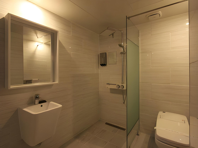 Bathroom 3, Yeoksam Premier Hotel YXM, Gangnam