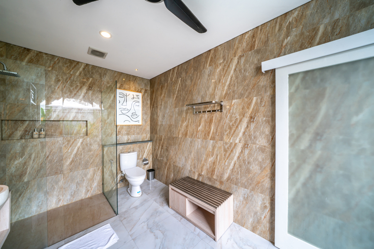 bathroom 45
