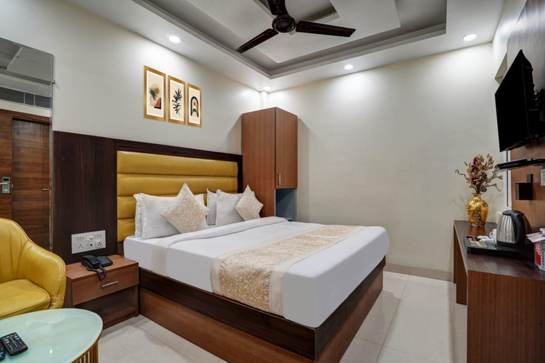 Bedroom 4, Hotel Aerotech Near Delhi Airport, Delhi