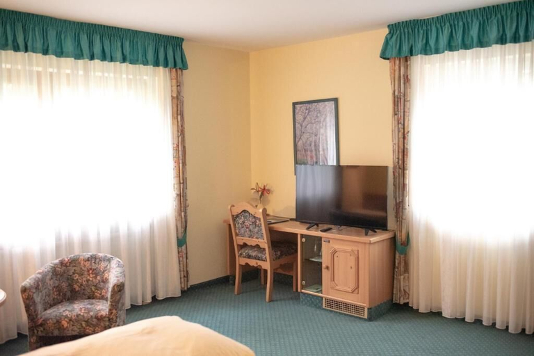 Bedroom 4, Hotel und Restaurant Moosmühle, Ansbach