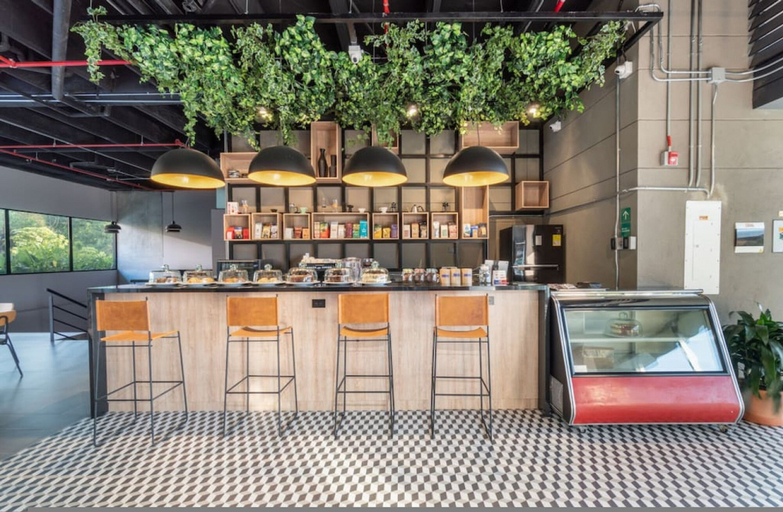 Room 5, Go Living Suites - 1218, Medellín