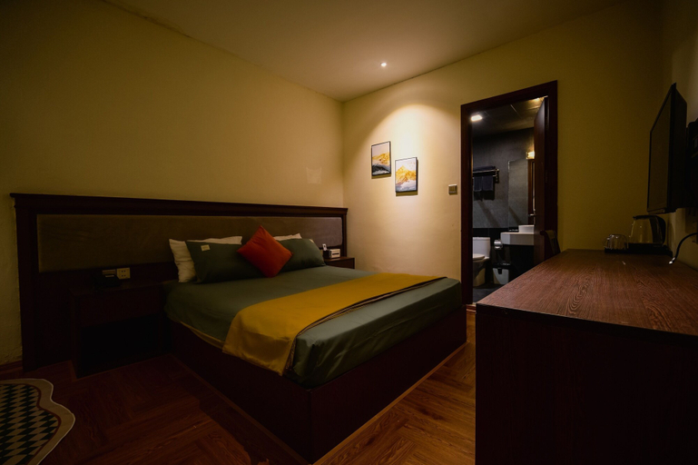 Room 5, Atlantis Nguyen Truong To, Ba Đình