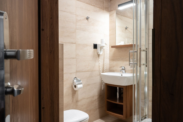 Bathroom 4, Hotel Zawrat Ski Resort & Spa, Tatra