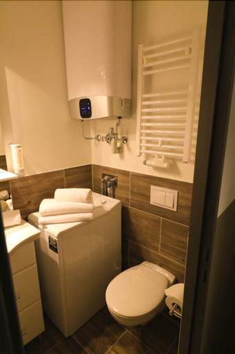 Bathroom 5, Petul Apart Hotel An'ne 40, Bochum