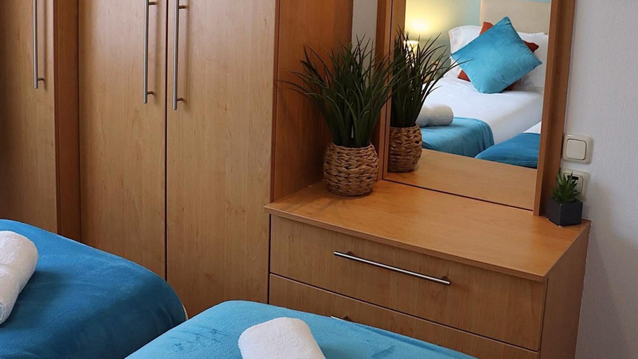 Bedroom 2, 4 Meadow View, Devon
