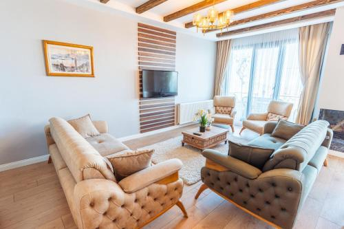 Others 2, Poison Garden Suite & SPA, Merkez
