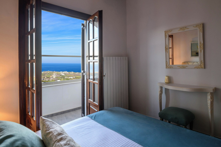 Bedroom 3, Casa della Liberta Firostefani, South Aegean