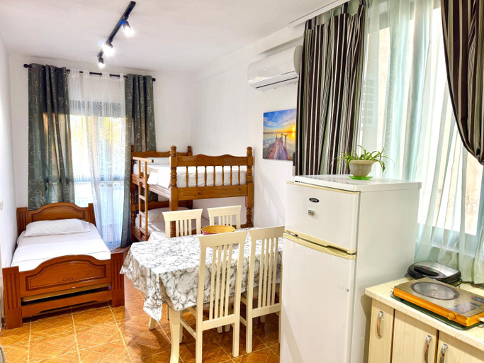 Others 3, Joni's Beach Apartments - Spille, Kavajës