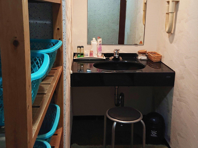 Bathroom 3, Kagetsu Ryokan, Maizuru