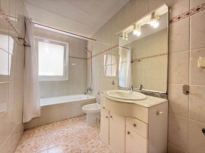 Bathroom 4, Agi La Pinta, Girona