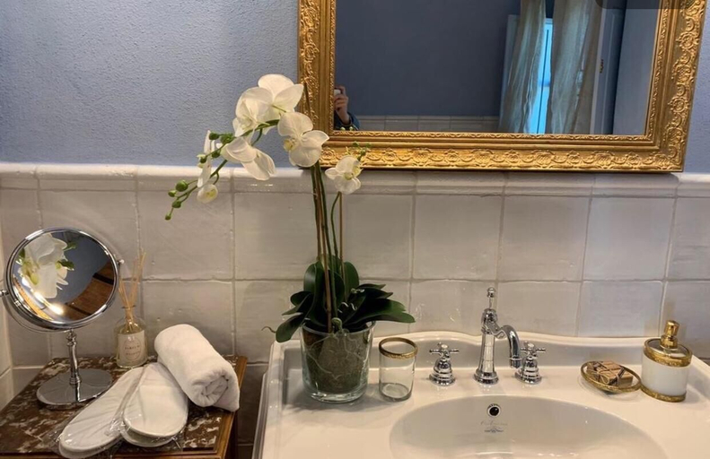 Bathroom 3, Cordella in Montalcino Wine Resort, Siena
