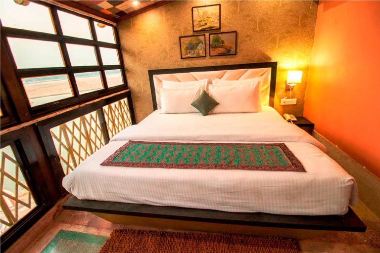Others 2, Hotel East View, Varanasi