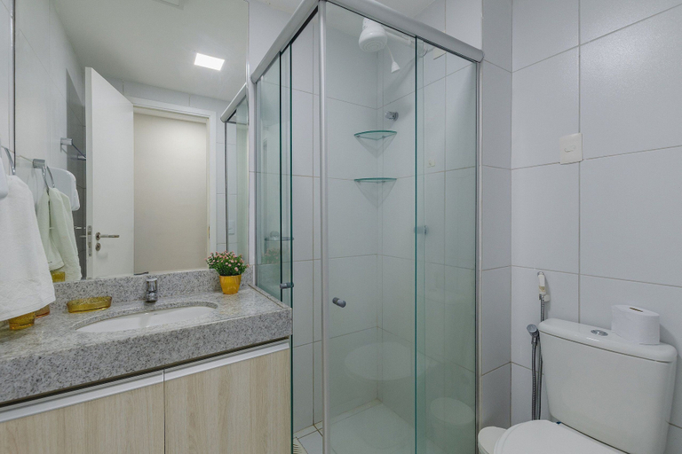 Bathroom 2, Solarium#209 for Porto das Dunas by Carpediem, Aquiraz