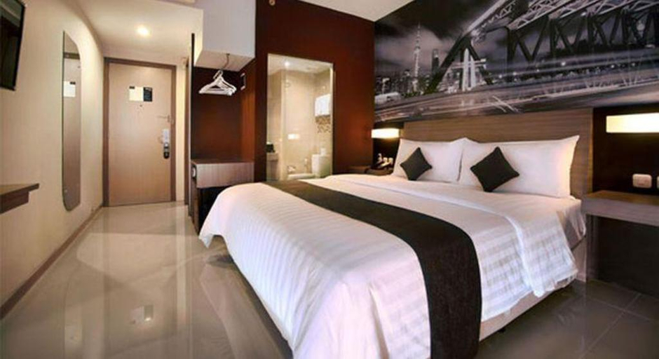 bedroom 11