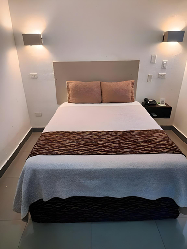 Bedroom 3, Hotel San Remo, Panamá