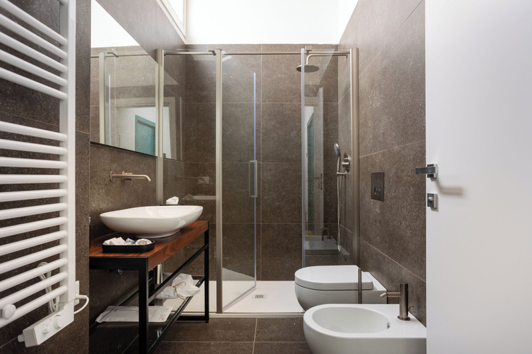 Bathroom 4, Atelier Alinari Rooms, Florence