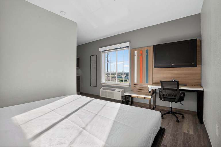 Bedroom 3, Sonesta Essential Hotel Houston-I-45 Spring, Houston