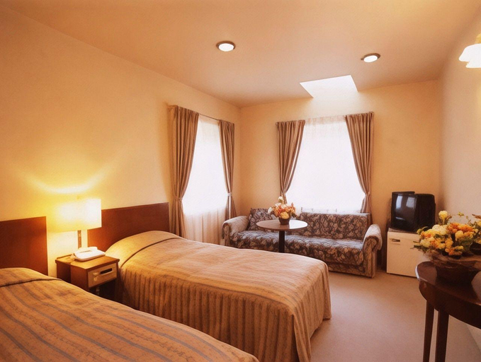 Bedroom, Izukogen Onsen Chiisana Hotel Lemonju, Itō