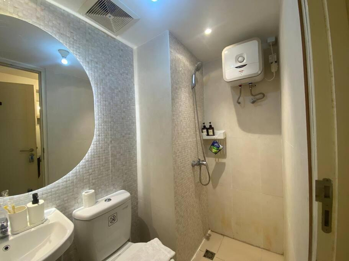 Bathroom, Camaya at tanglin apartement, Surabaya
