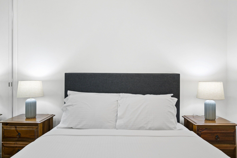 Room 4, 1BR Docklands Walk to Marvel Stadium + Balcony, Melbourne