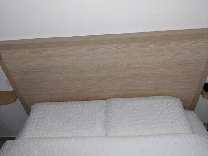 Room 1, Hotel BETHEL, Nièvre