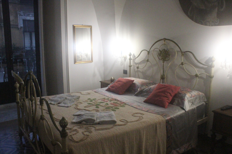 Bedroom 3, Terra d'Amuri Hotel, Catania