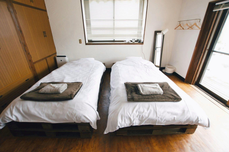 4, Guest House Loop, Kobayashi