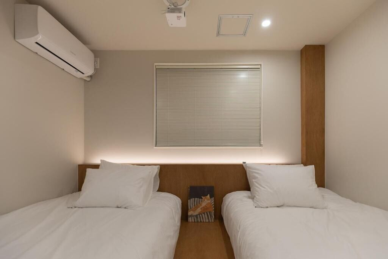 Room 3, Lua Hotel, Gangbuk