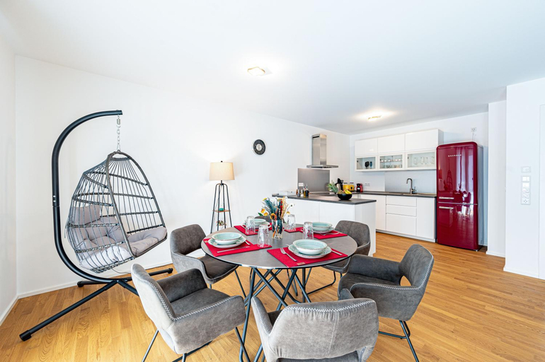 Others 3, Lit Living: Luxus - Box Spring - Parking - Terrace, Ludwigshafen am Rhein