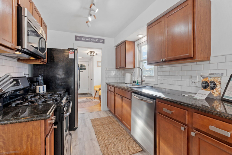 Others 4, Richfield Gem, Hennepin