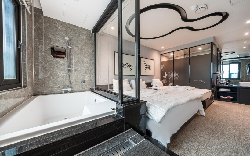 Bedroom 3, Ulsan Ilsan Hotel MVG, Dong