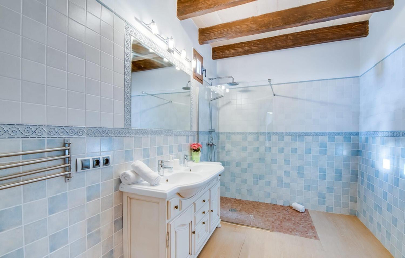 Bathroom 2, CAN GRAU (CAN GRAU 24), Baleares