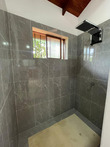 Bathroom 2, Avita Lodge, San Carlos
