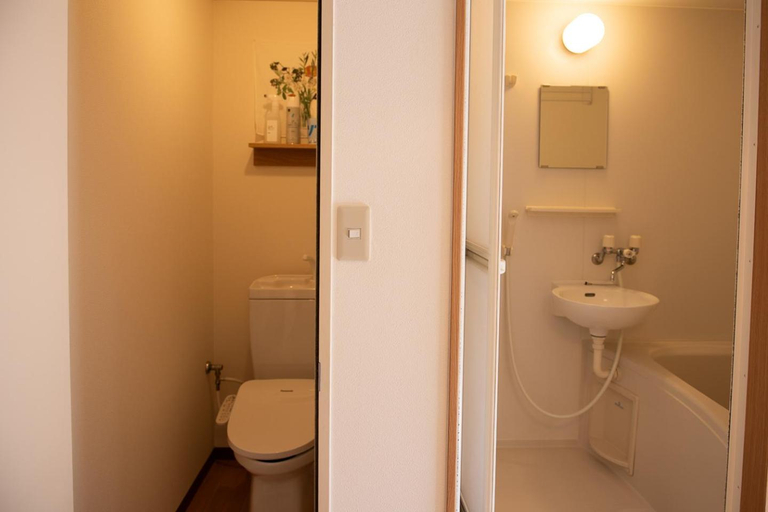 Bathroom 3, Guest House Life Field, Kurashiki