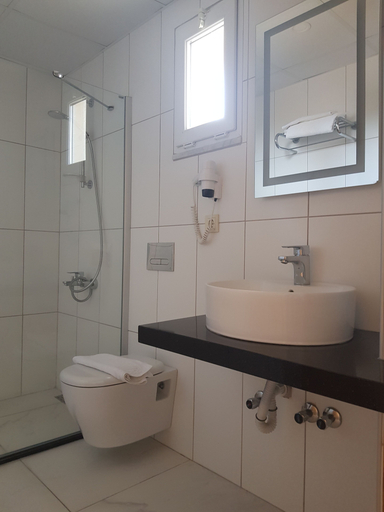 Bathroom 3, my Solmaz Otel, Çeşme