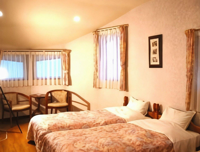 Bedroom, The Regent House, Katashina