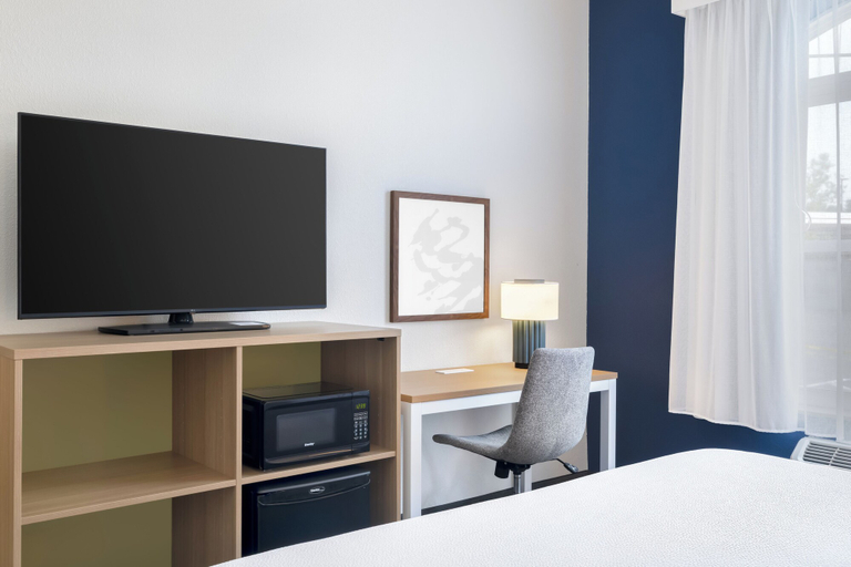 Bedroom 4, Spark by Hilton California Lexington Park, Saint Mary's