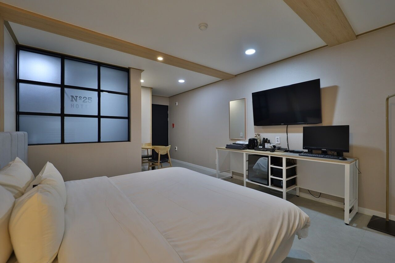 Others 3, No25 Samchunpo, Sacheon
