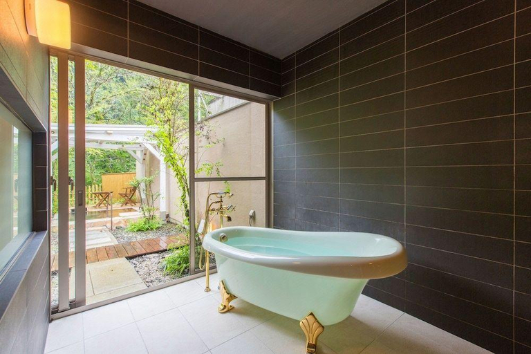 Bathroom 3, Nemunohana, Kitagō