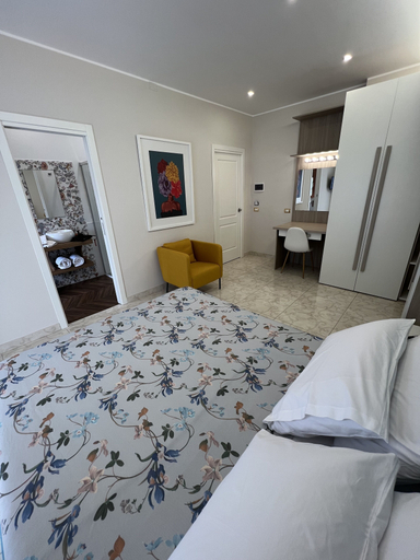 Bedroom 2, Casa Anatrella comfort house, Napoli