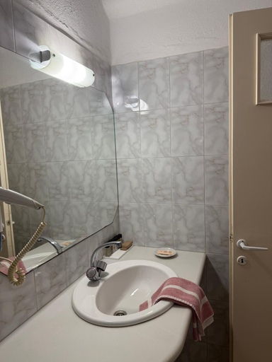 Bathroom 3, Romantika Pension, South Aegean