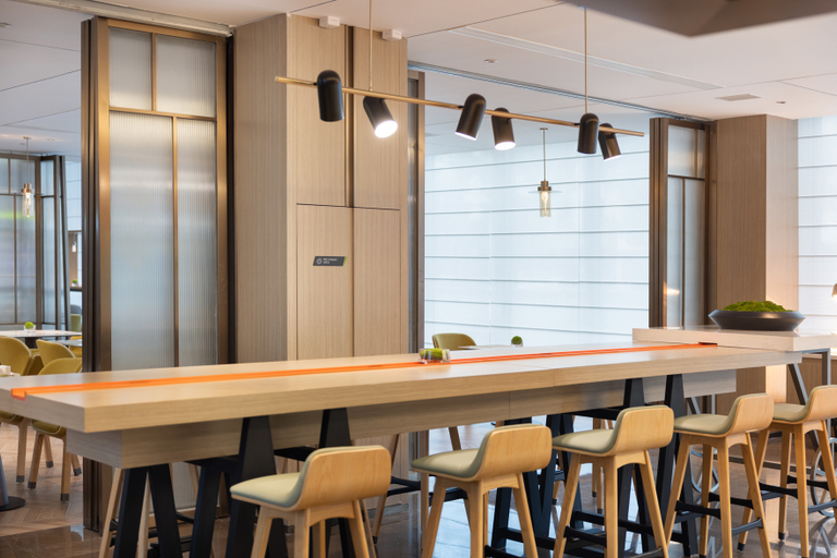 Food & Drinks 4, ホーム 2 スイーツ バイ ヒルトンホテル, Meishan