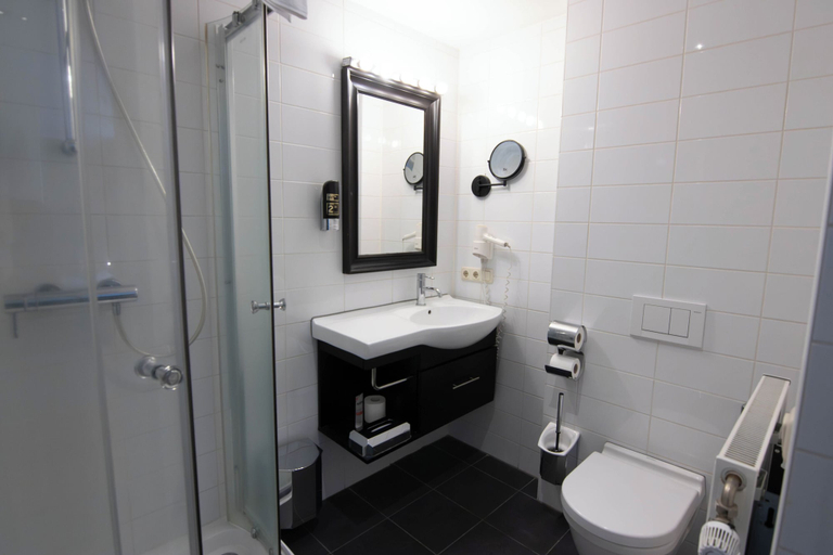 Bathroom 5, Hotel Gulpenerland, Gulpen-Wittem