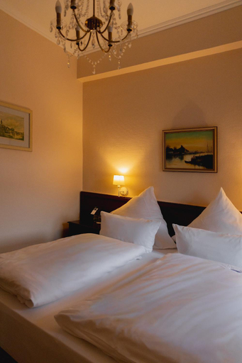 Bedroom 2, Hotel Weisses Haus, Bad Kissingen