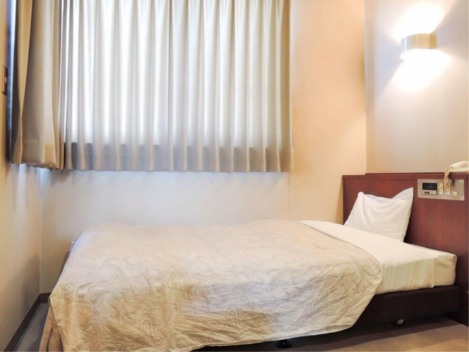 Bedroom 2, Business Hotel Sankai, Obama