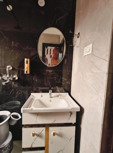 Bathroom 3, Raj Villa, Varanasi