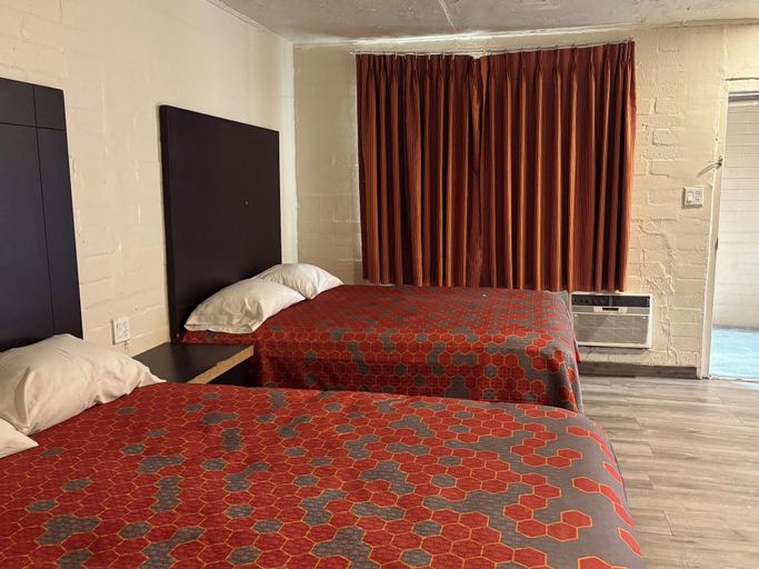 Others 5, Border Motel, Imperial