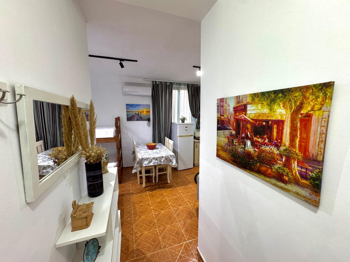 Others 3, Spille Apartment, Kavajës