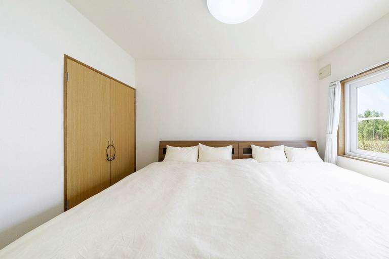 Bedroom 2, Landmark Annex, Furano